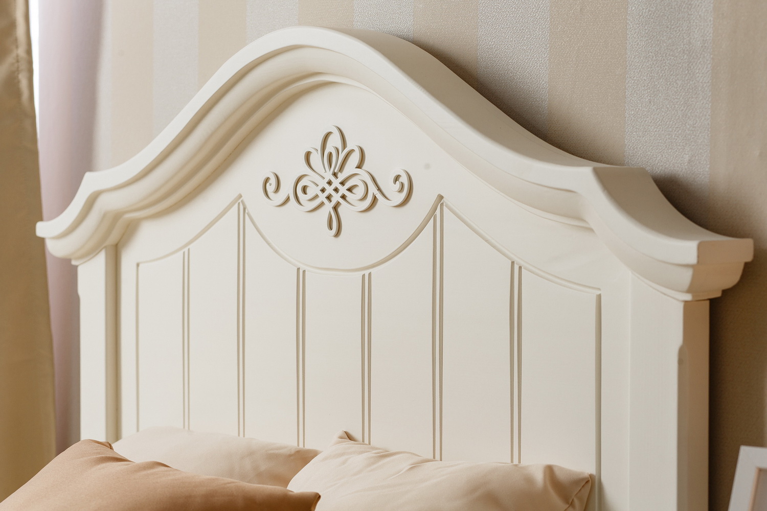 Кровать Айно №13 1800х2000