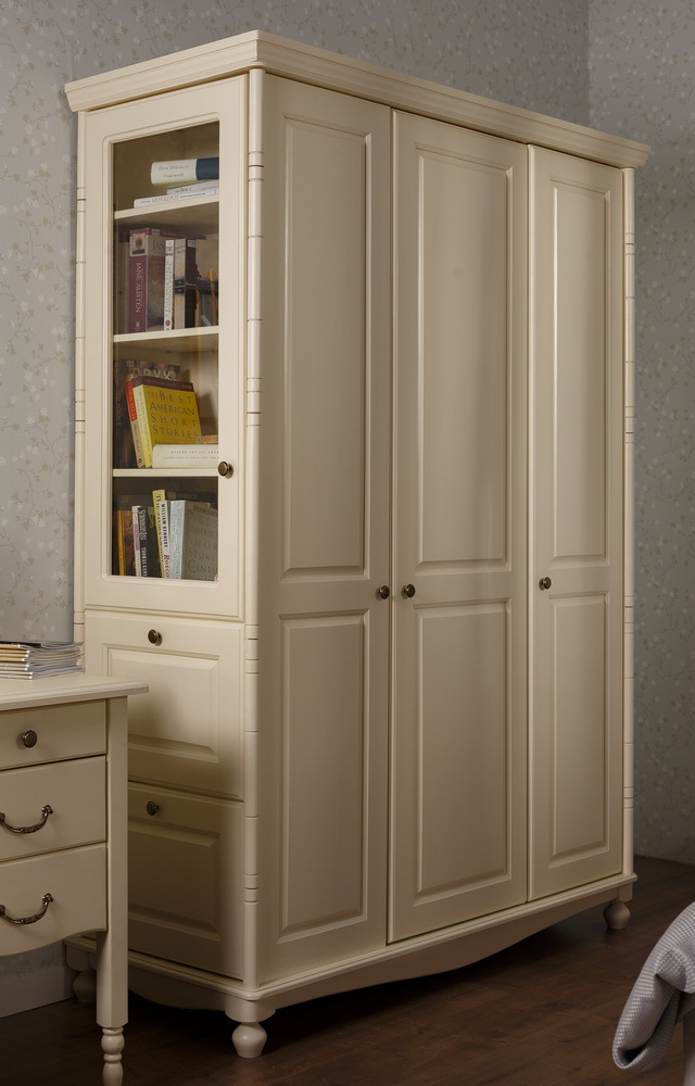 Шкаф трёхстворчатый Айно №5