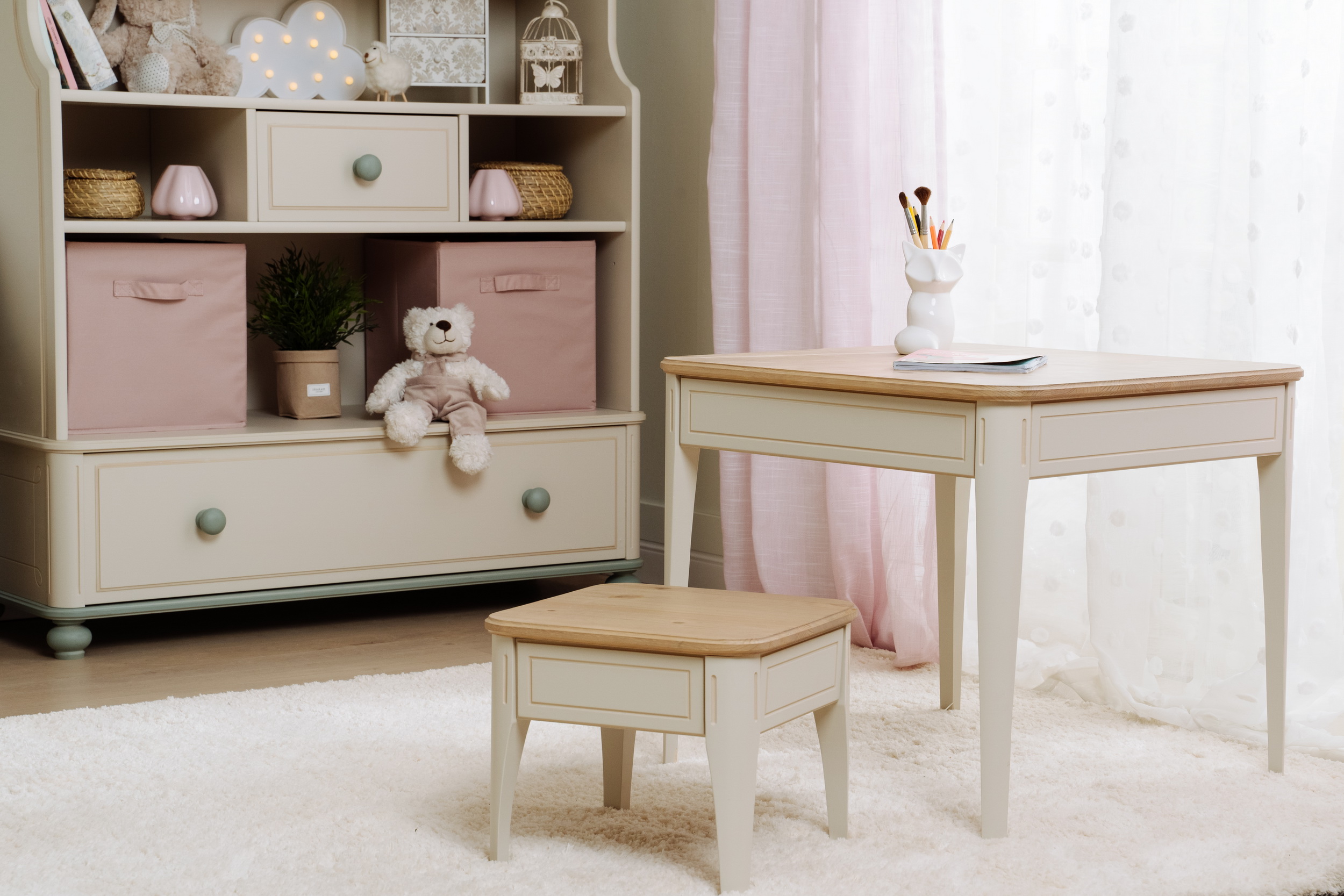 Банкетка массив сосны Бетти №1