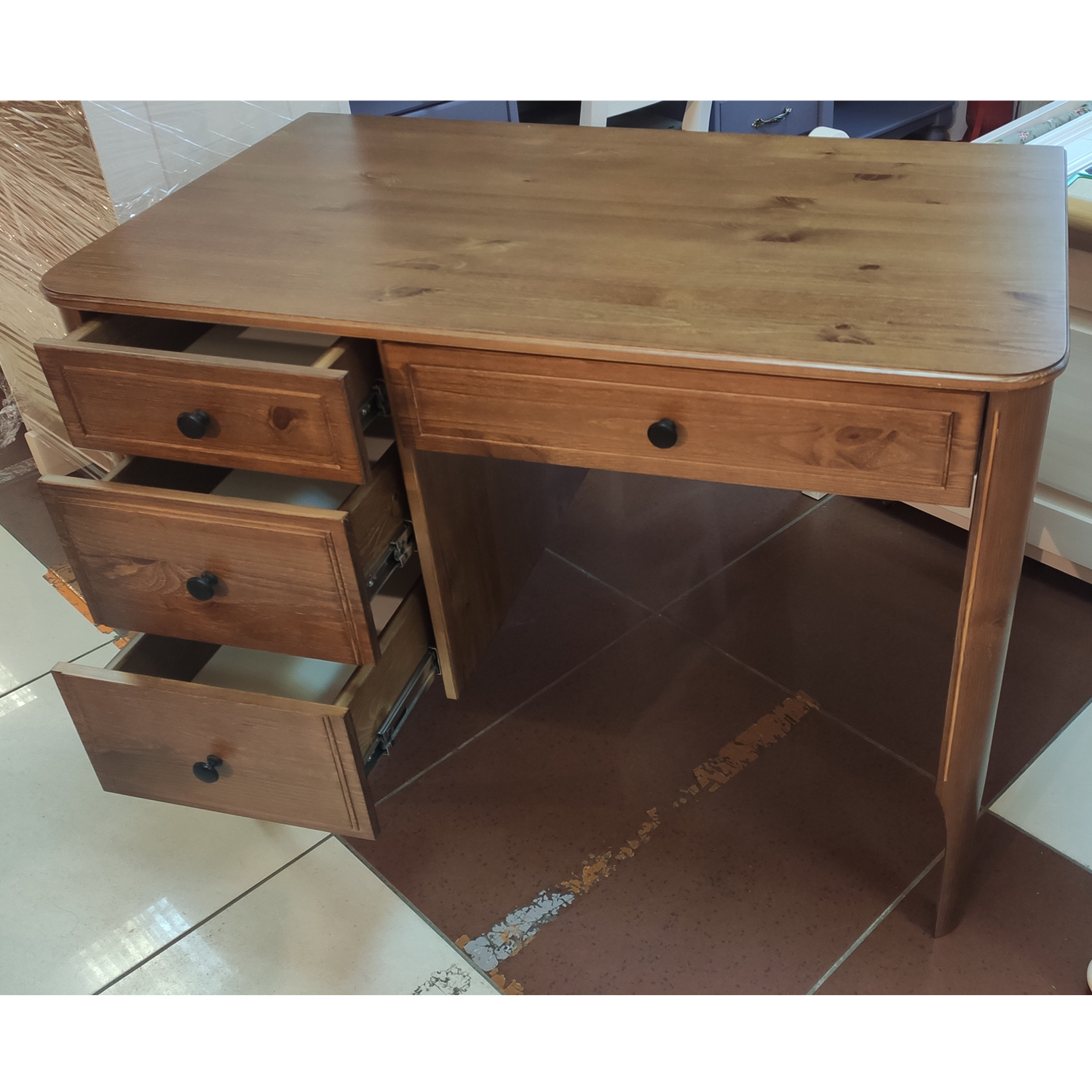 Стол письменный 4 ящика Бетти №1