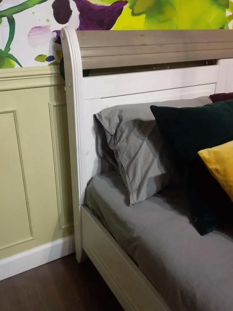 Кровать из массива сосны Бейли 1600х2000 без изножья белый воск