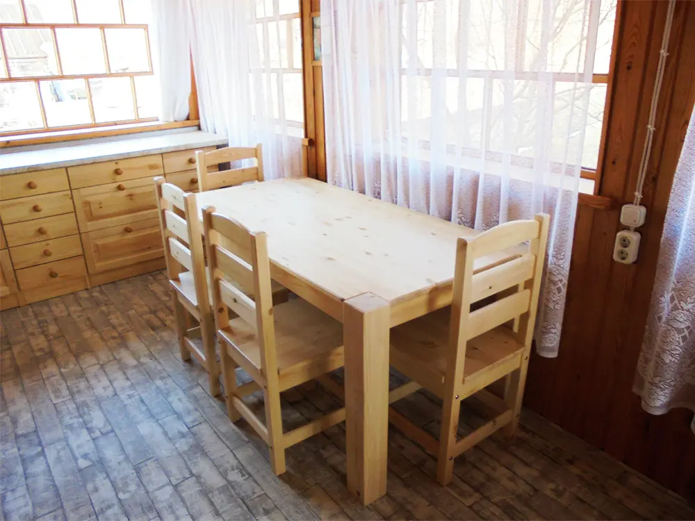 Стол Брамминг обеденный 1820*820