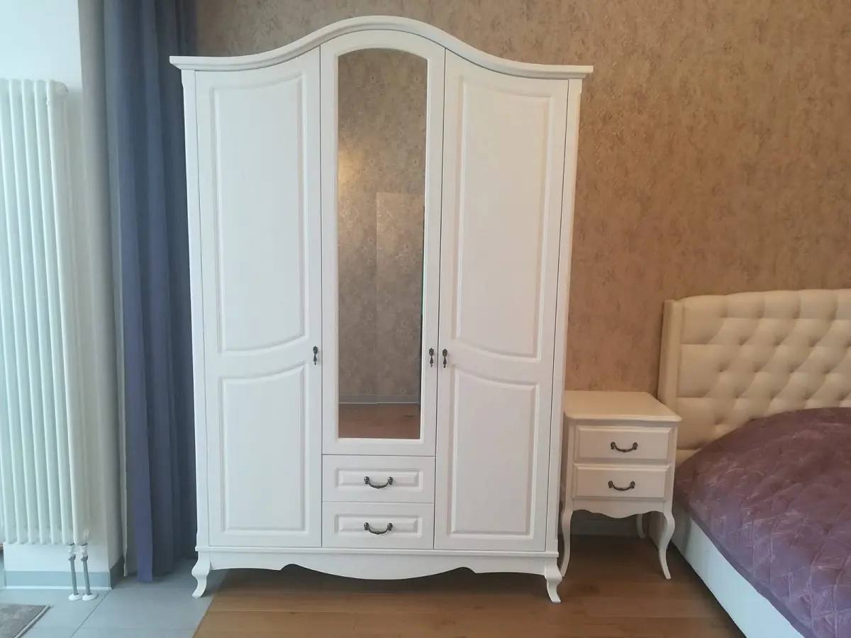 Шкаф Авиньон 3-х створчатый