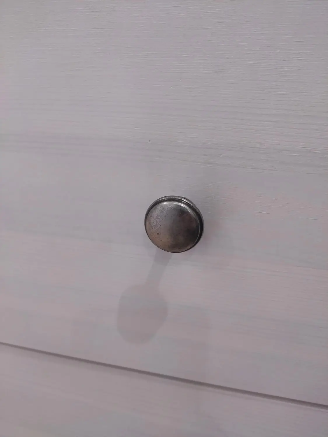 Комод с четырьмя ящиками Бейли белый воск