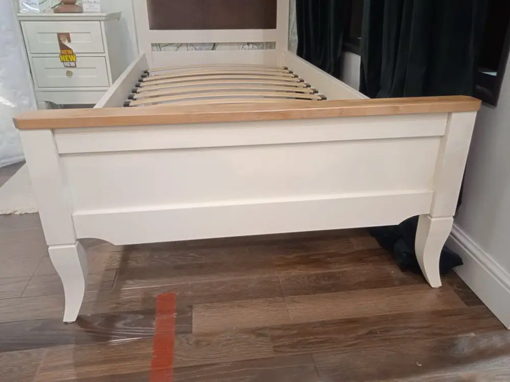 Кровать односпальная "Римини" 900х2000 с мягким изголовьем