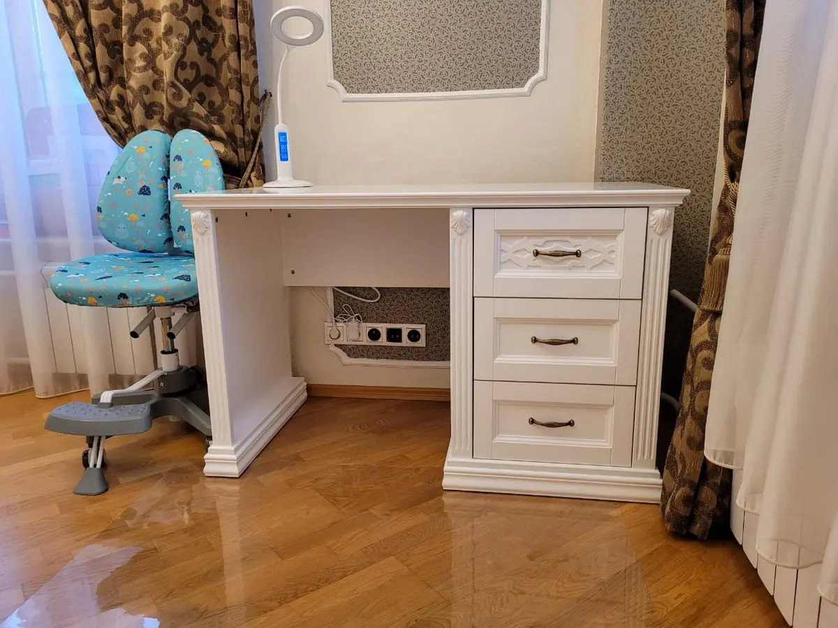 Стол Верона письменный 3 ящика