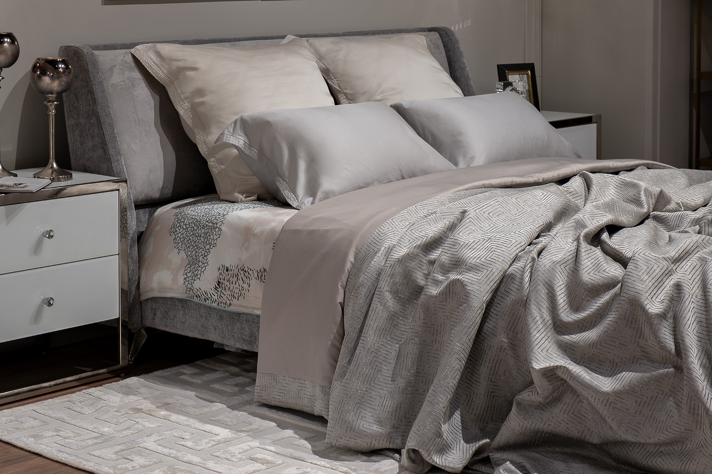 121GD-12112 Покрывало Gloss серое 260*260