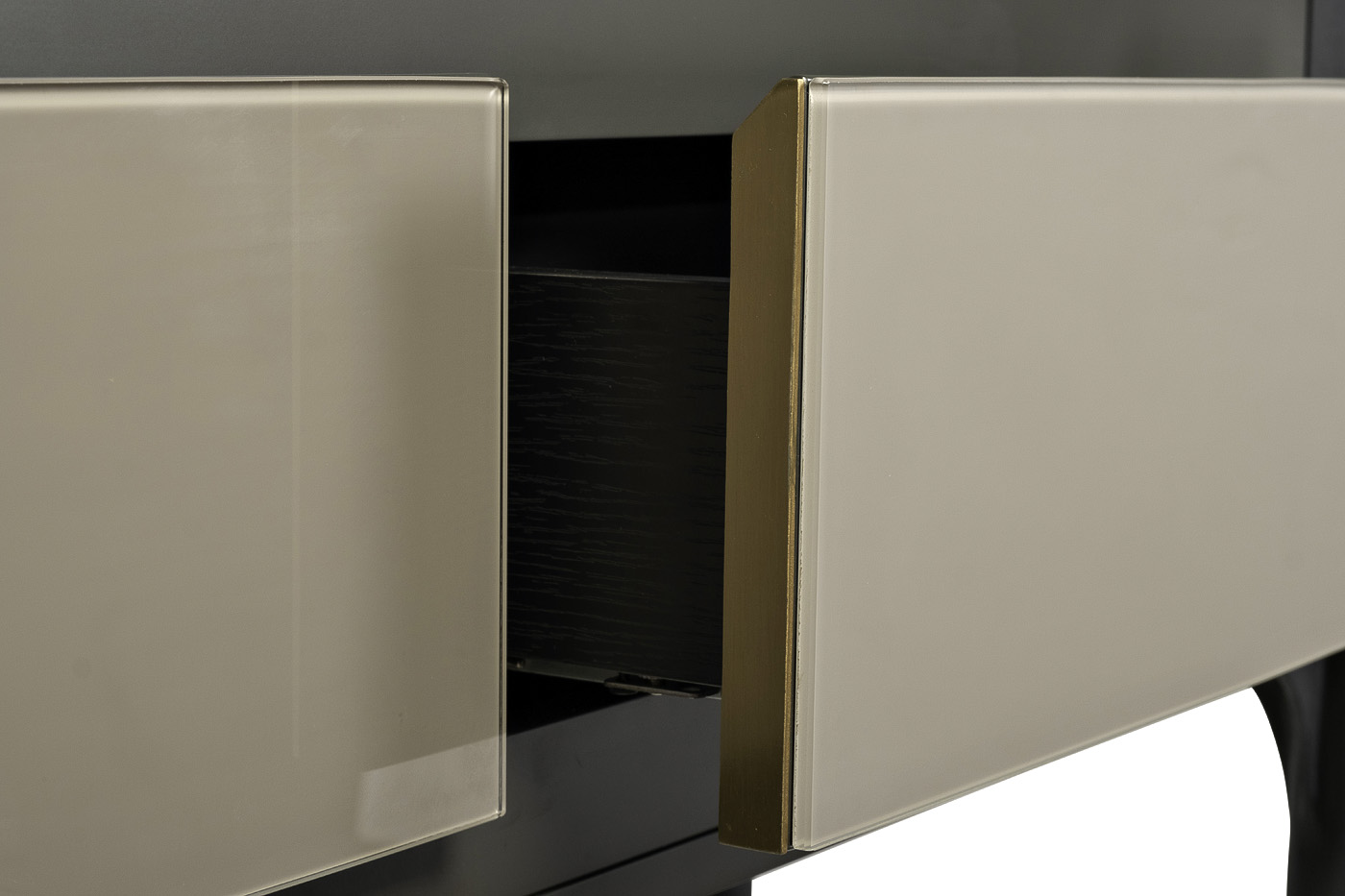 77IP-GD007-KONS Консоль Grimaldi