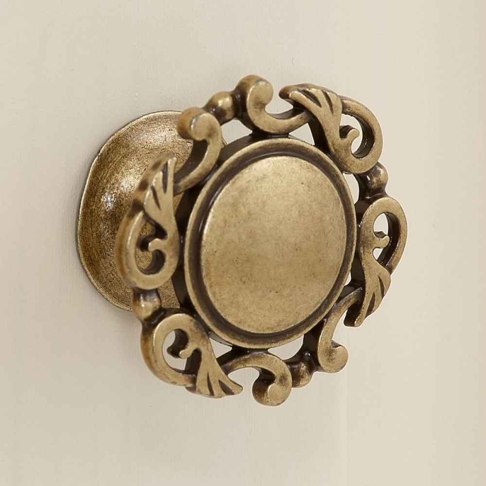 Шкаф массив сосны ЛеБо 2-дверный со стеклянными дверями